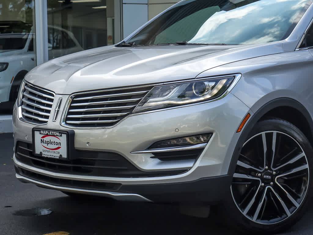 Used 2017 Lincoln MKC Reserve with VIN 5LMTJ3DH8HUL16125 for sale in Glenview, IL