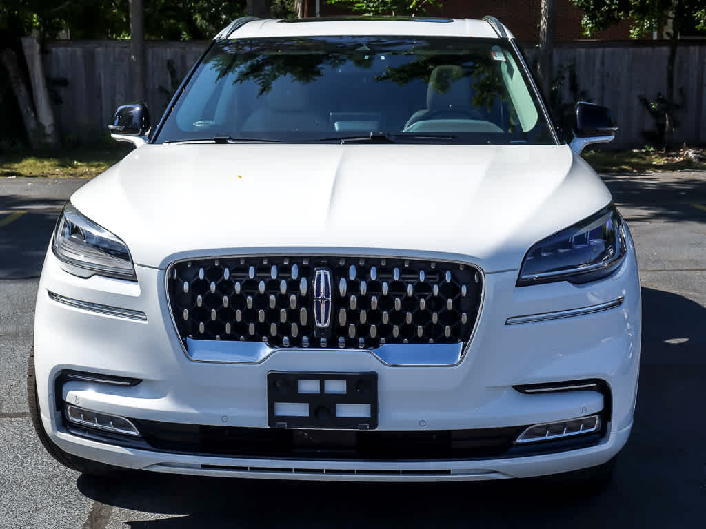2022 Lincoln Aviator Grand Touring photo 4