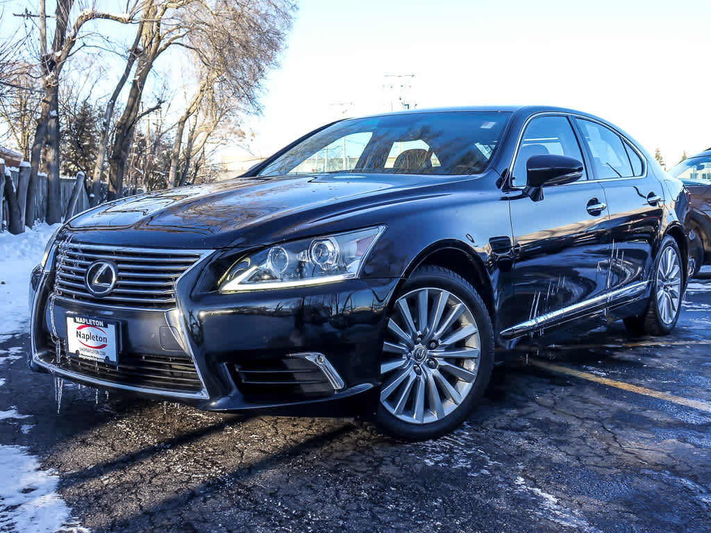 2014 Lexus LS Base's photo