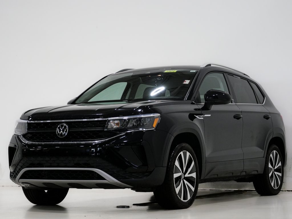 Used 2024 Volkswagen Taos 1.5T SE SUV