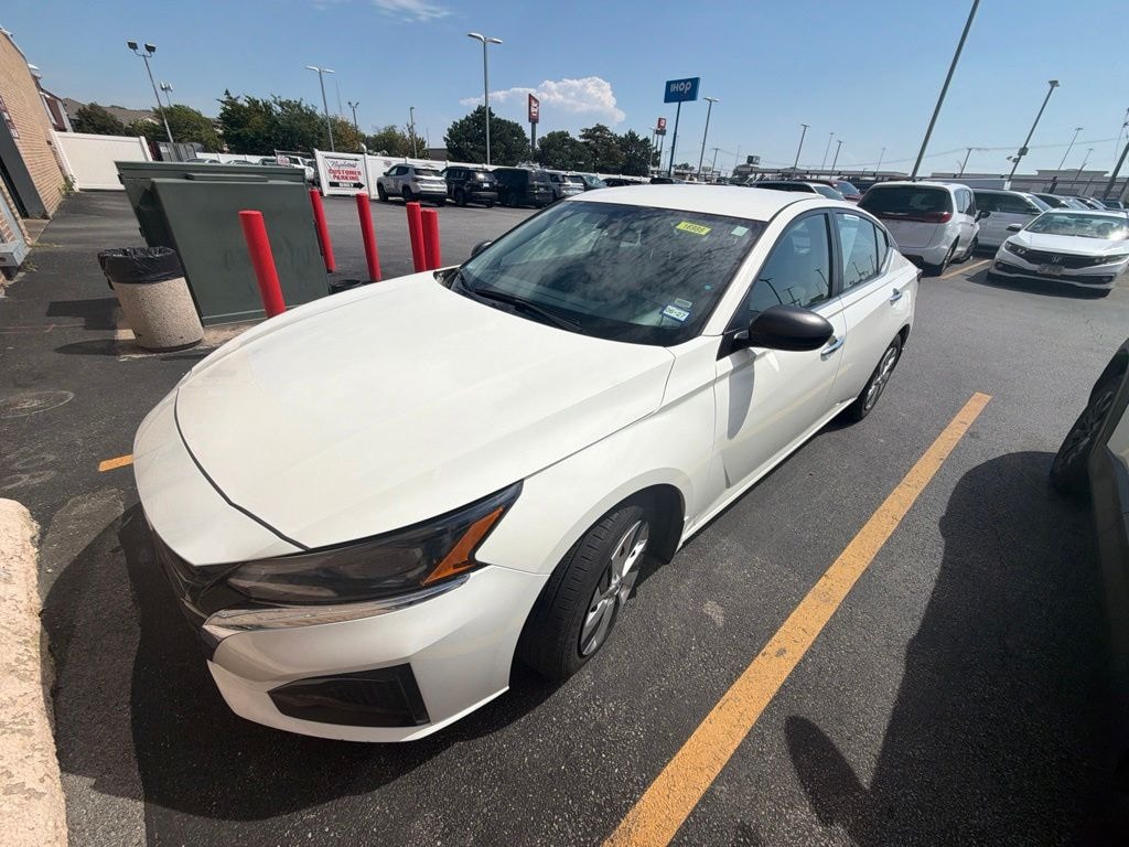 Used 2024 Nissan Altima 2.5 S Sedan