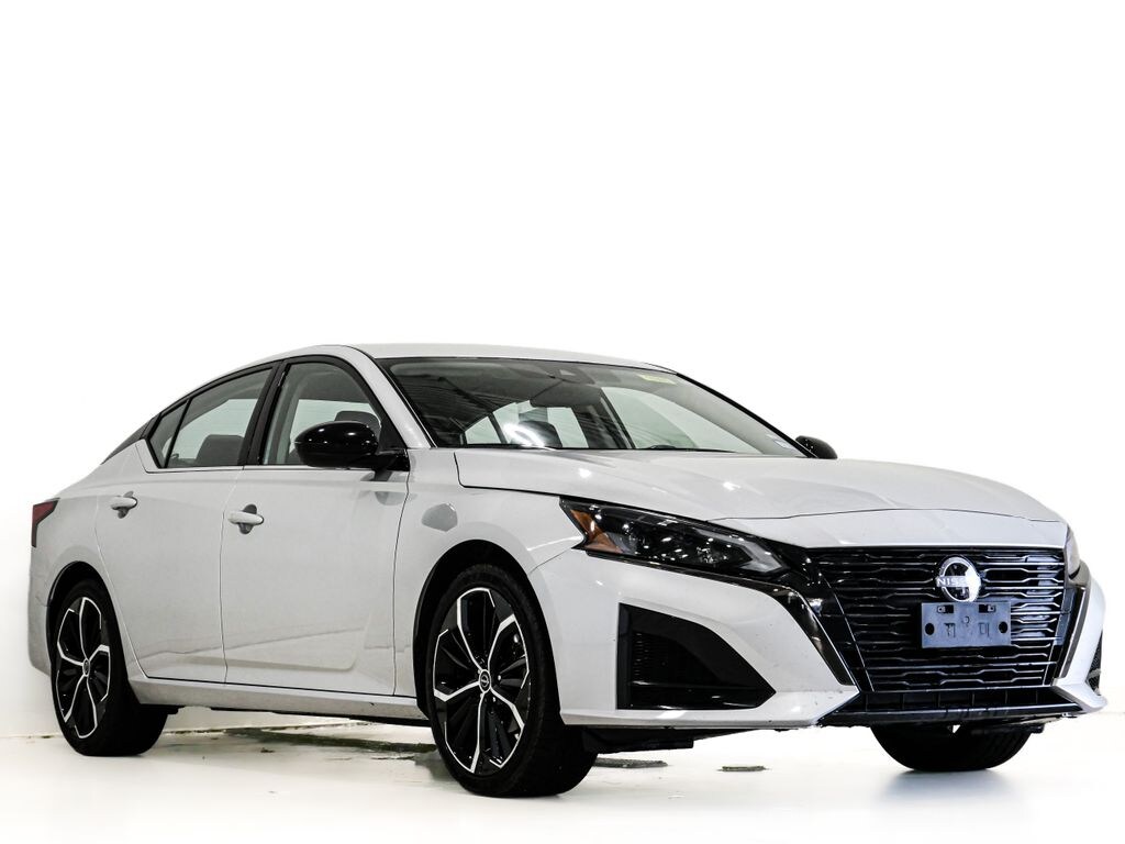 Used 2024 Nissan Altima 2.5 SR Sedan