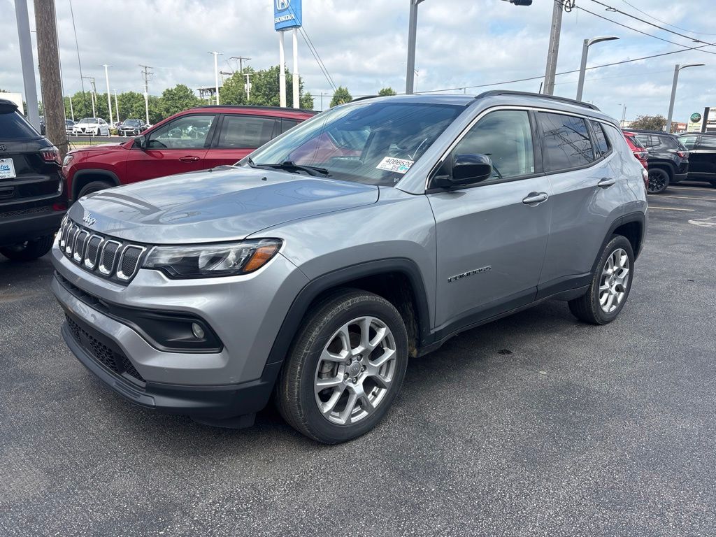 2022 Jeep Compass Latitude Lux 4X4's photo