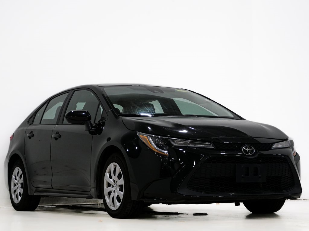 2022 Toyota Corolla LE's photo