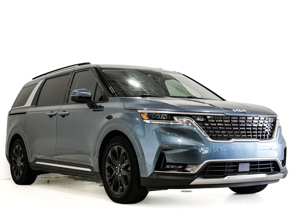 Used 2023 Kia Carnival SX Minivan/Van