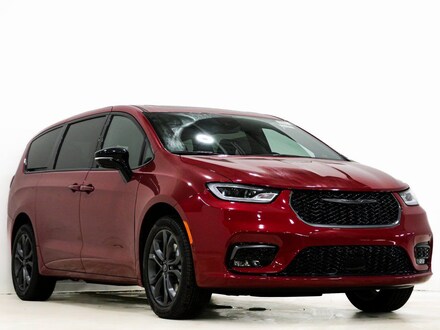 2026 Chrysler Pacifica SELECT AWD Passenger Van