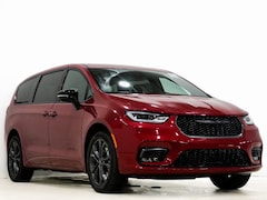 2026 Chrysler Pacifica SELECT AWD Passenger Van