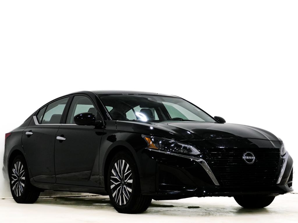 Used 2023 Nissan Altima 2.5 SV Sedan