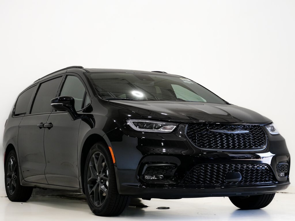New 2026 Chrysler Pacifica SELECT Passenger Van
