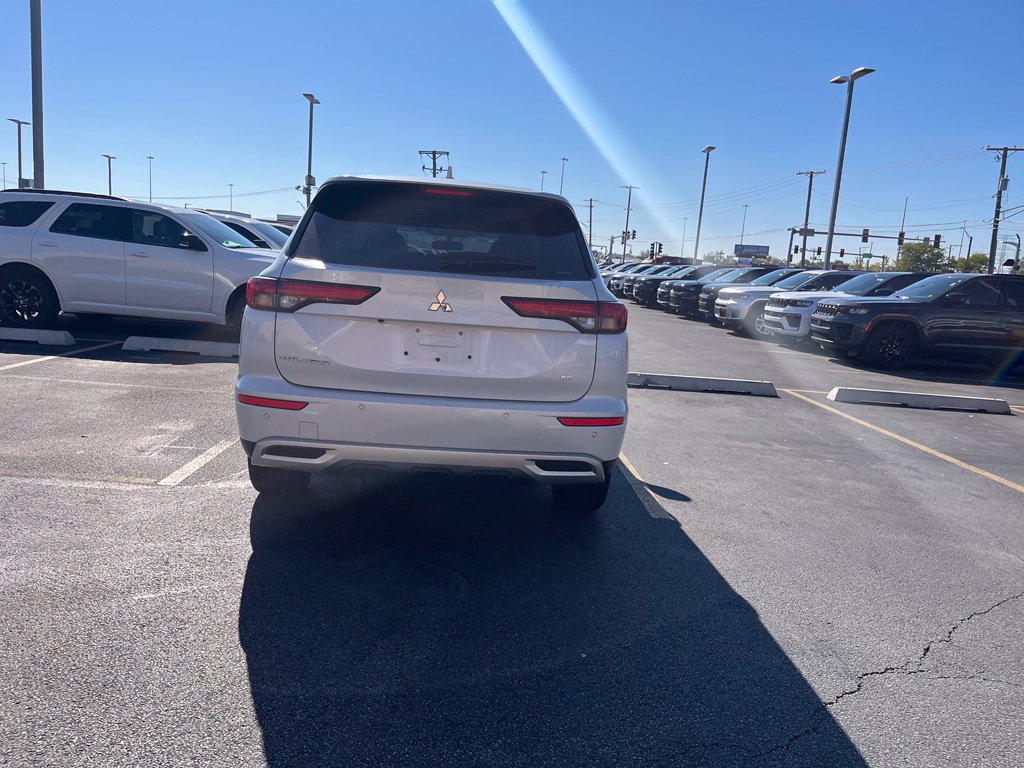 Used 2024 Mitsubishi Outlander SE SUV