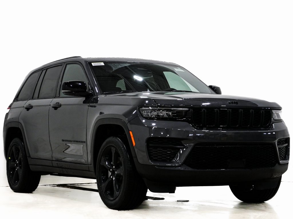 2025 Jeep Grand Cherokee Altitude's photo