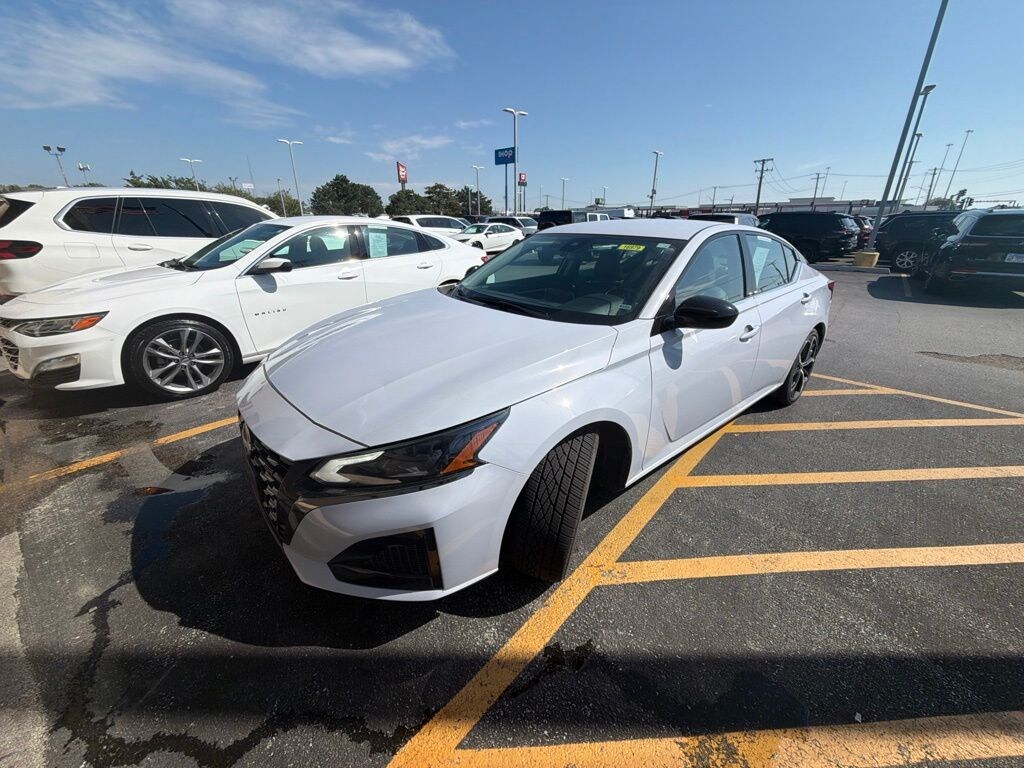 Used 2024 Nissan Altima 2.5 SR Sedan
