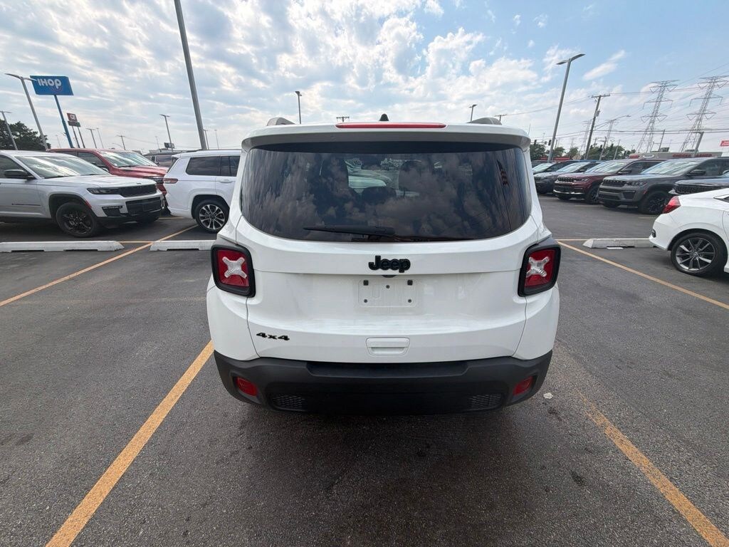 Used 2023 Jeep Renegade Latitude SUV