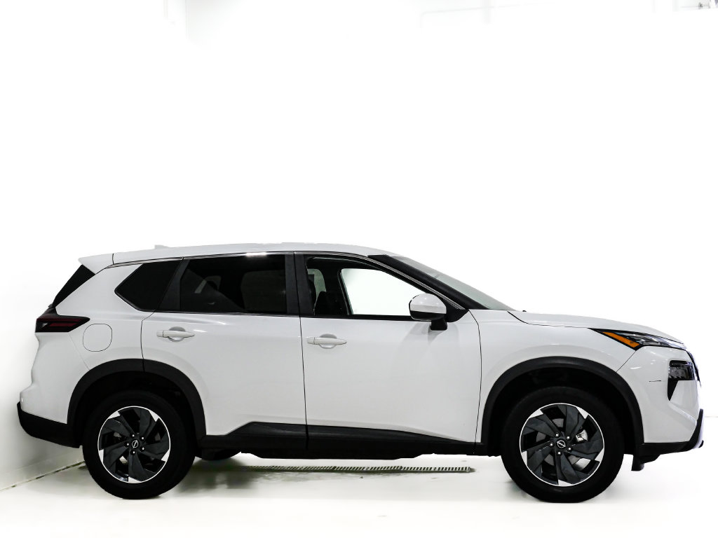 Used 2024 Nissan Rogue SV SUV