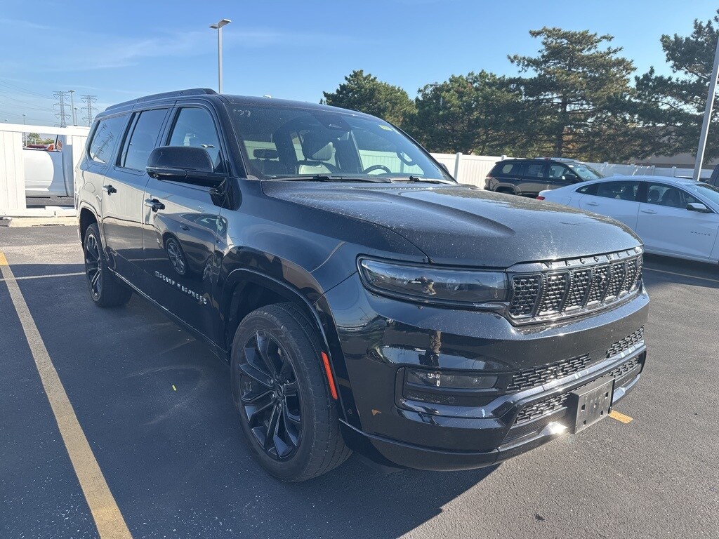 2024 Jeep Grand Wagoneer L II photo 3