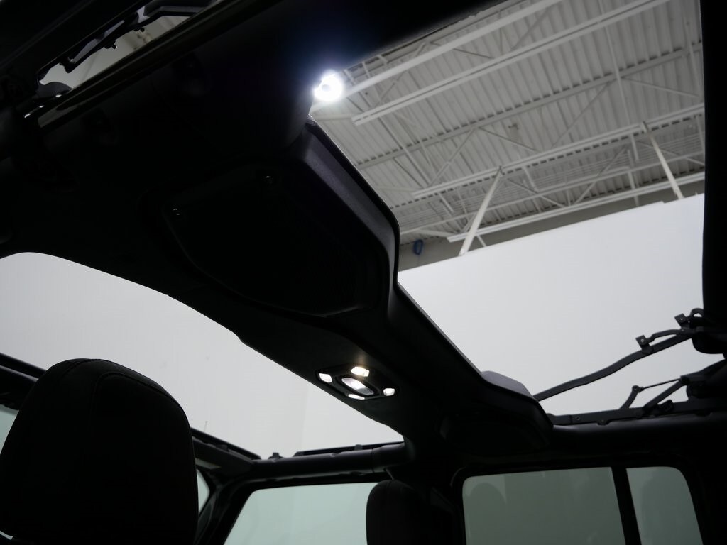 2023 Jeep Wrangler Base 4xe photo 4