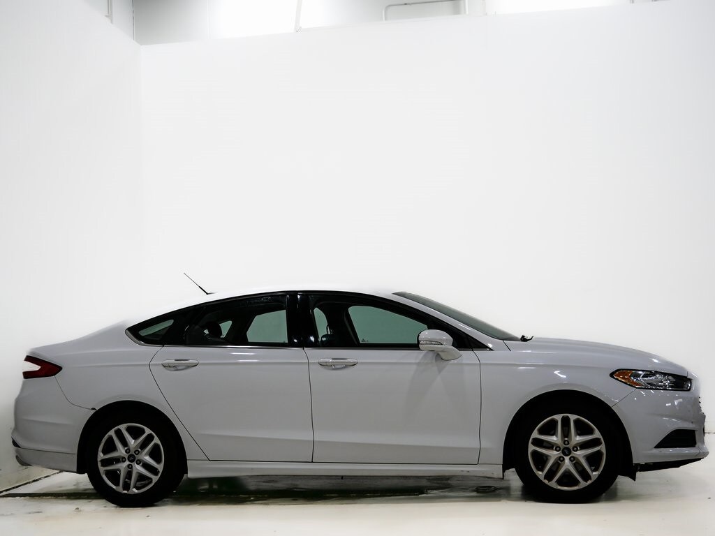 Used 2014 Ford Fusion SE Sedan