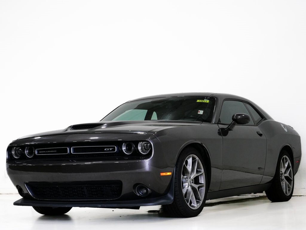 2022 Dodge Challenger GT photo 3