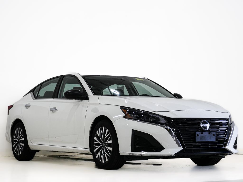 2025 Nissan Altima