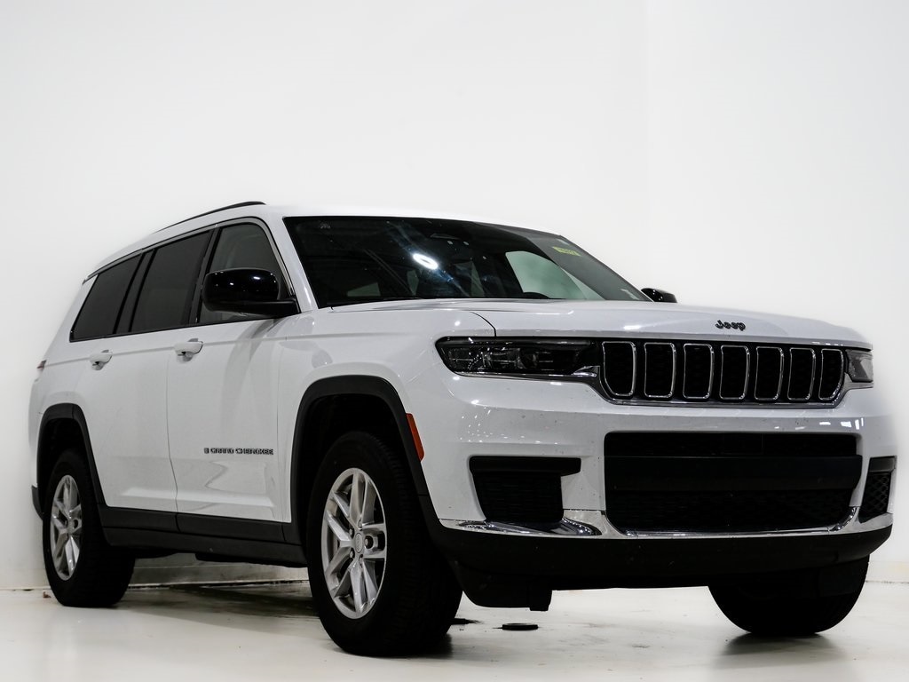 2023 Jeep Grand Cherokee L Laredo's photo