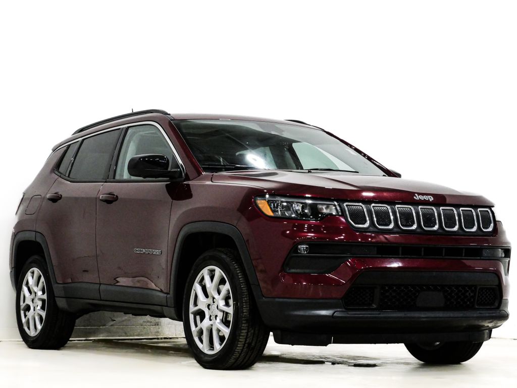 2022 Jeep Compass Latitude Lux