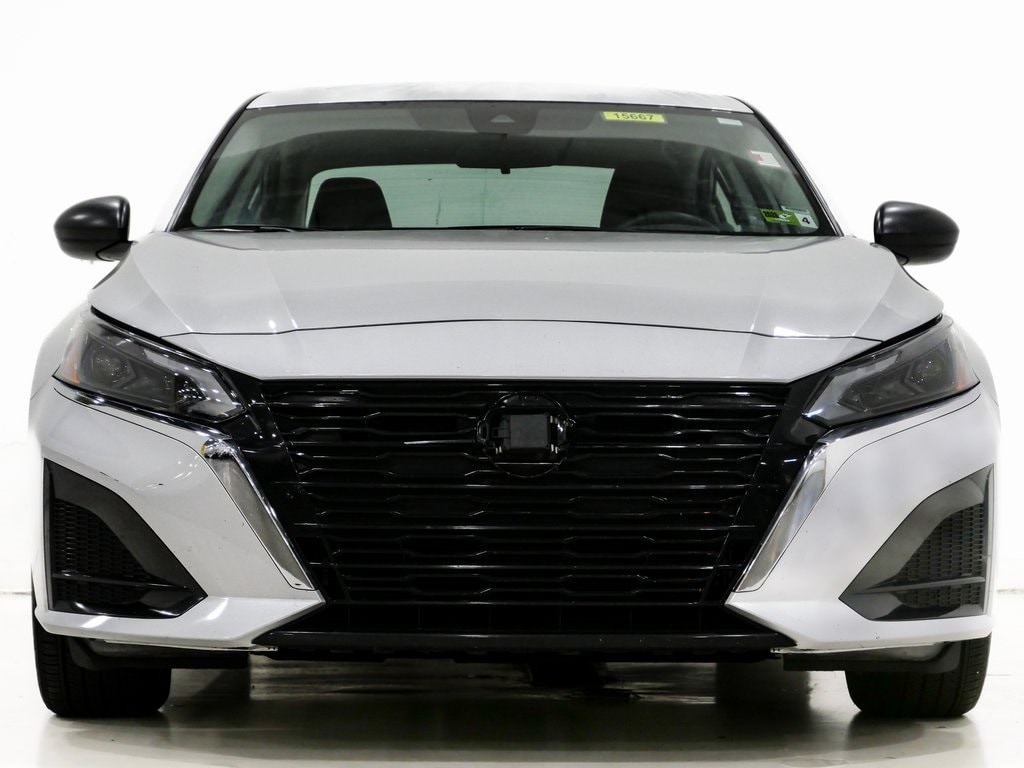 Used 2024 Nissan Altima 2.5 SV Sedan