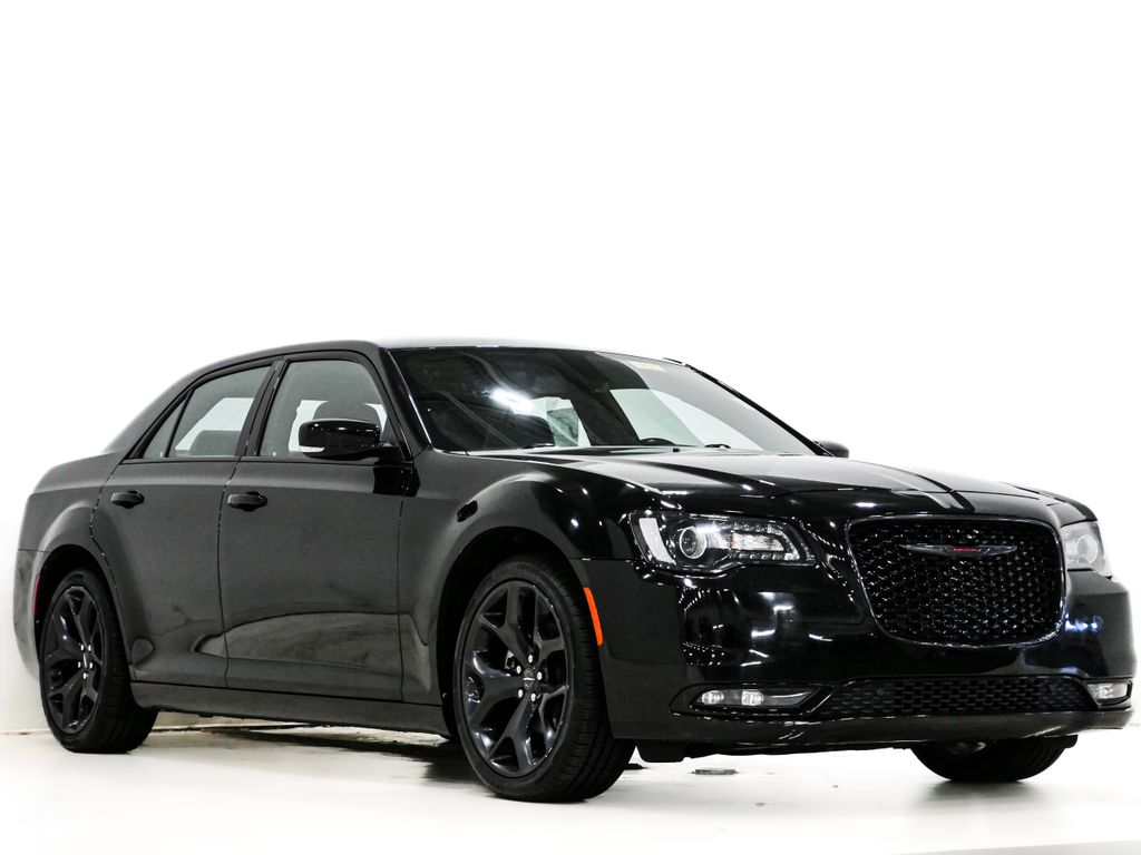 2021 Chrysler 300