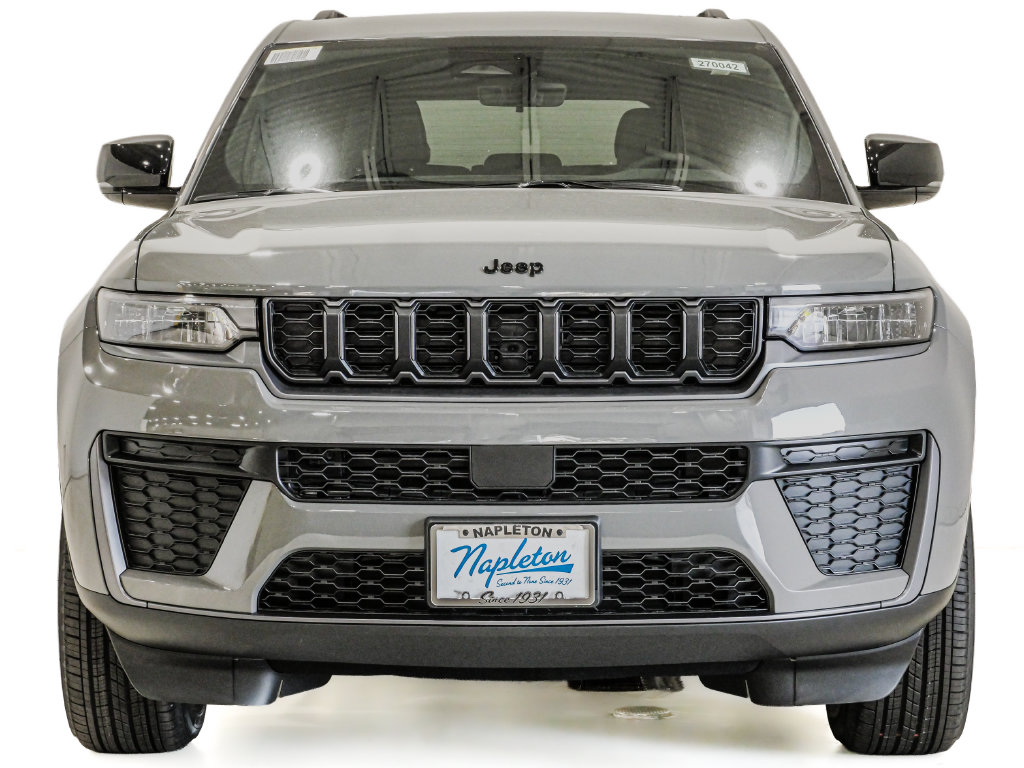 New 2027 Jeep Grand Cherokee 2 Row LAREDO 4X4 Sport Utility