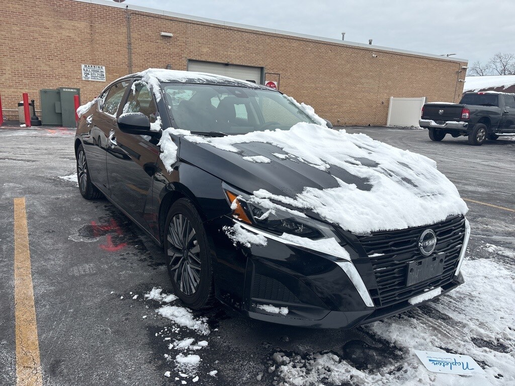 Used 2023 Nissan Altima 2.5 SV Sedan