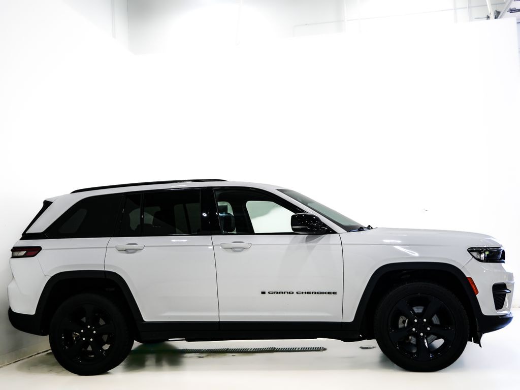 Used 2023 Jeep Grand Cherokee Altitude X SUV