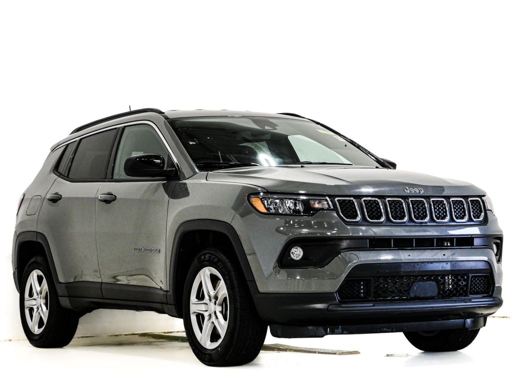 Used 2024 Jeep Compass Latitude SUV