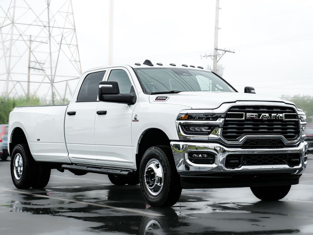 2027 Ram 3500 TRADESMAN CREW CAB 4X4 8' BOX Pickup