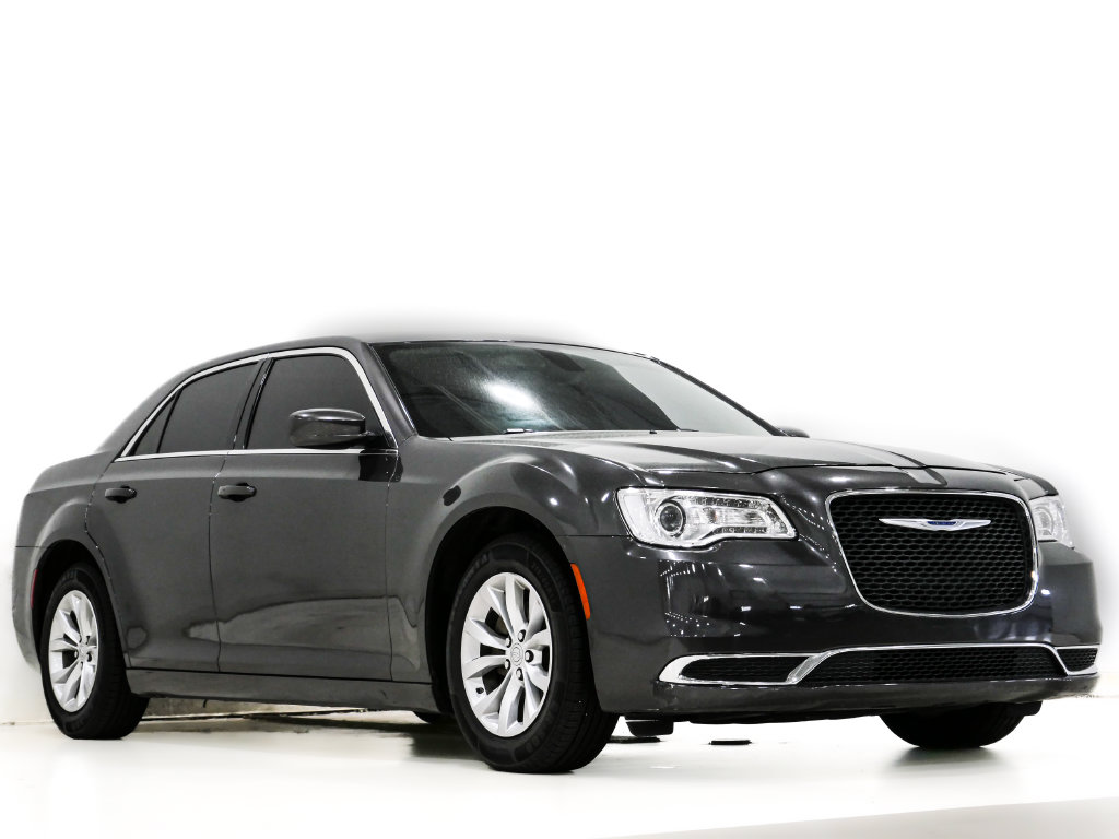 2023 Chrysler 300 Touring Sedan
