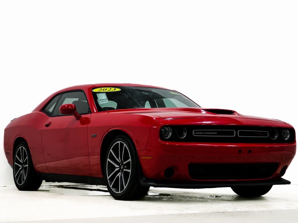 2023 Dodge Challenger R/T's photo