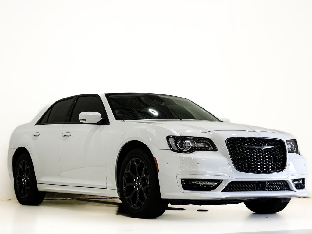 2022 Chrysler 300 Touring L AWD's photo