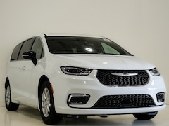 2025 Chrysler Pacifica SELECT Passenger Van