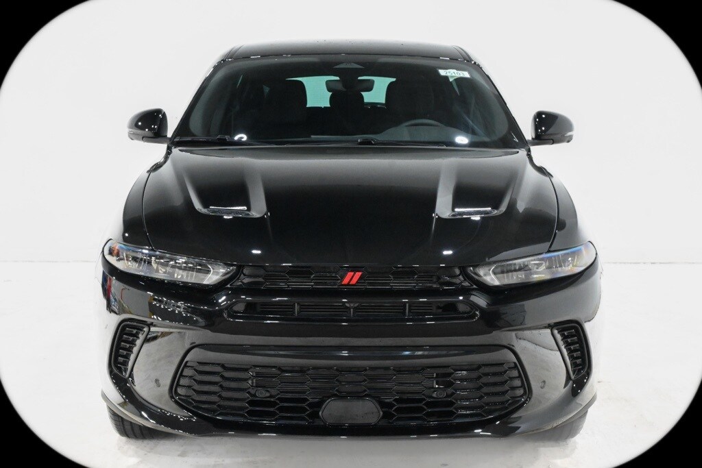 2025 Dodge Hornet GT photo 2