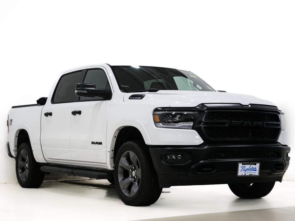 2023 RAM 1500 Big Horn/Lone Star 4x4 Crew Cab 5'7's photo