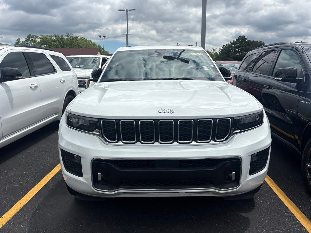 Used 2023 Jeep Grand Cherokee Overland SUV