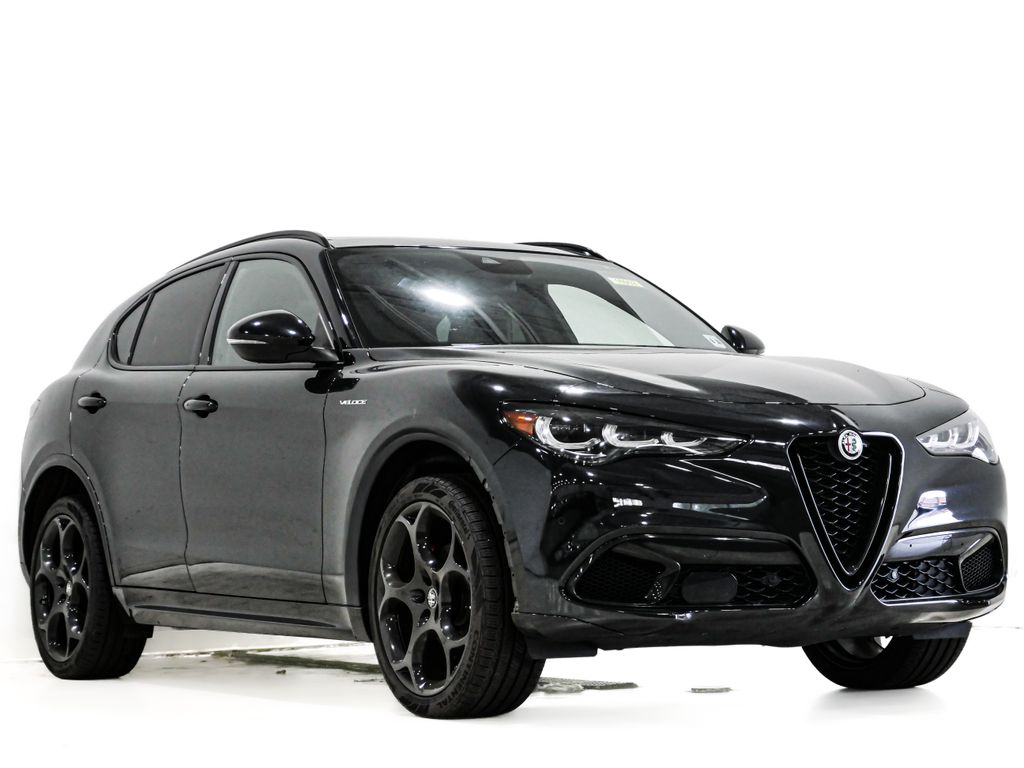 2024 Alfa Romeo Stelvio