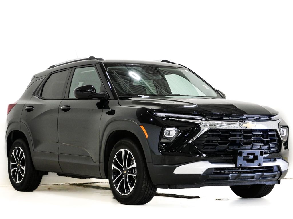 Used 2025 Chevrolet Trailblazer LT SUV