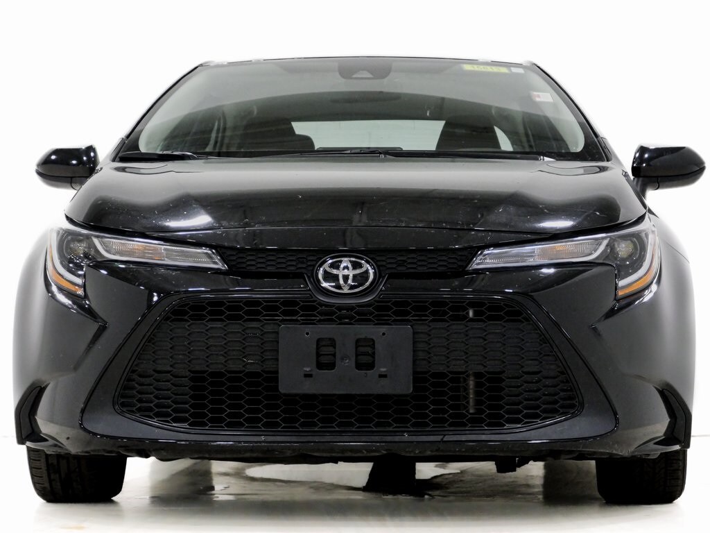 2022 Toyota Corolla LE photo 2