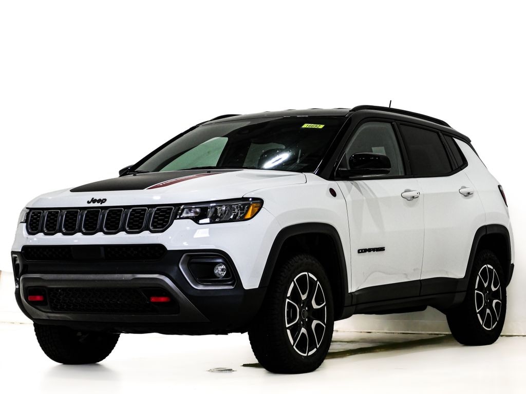 Used 2025 Jeep Compass Trailhawk SUV