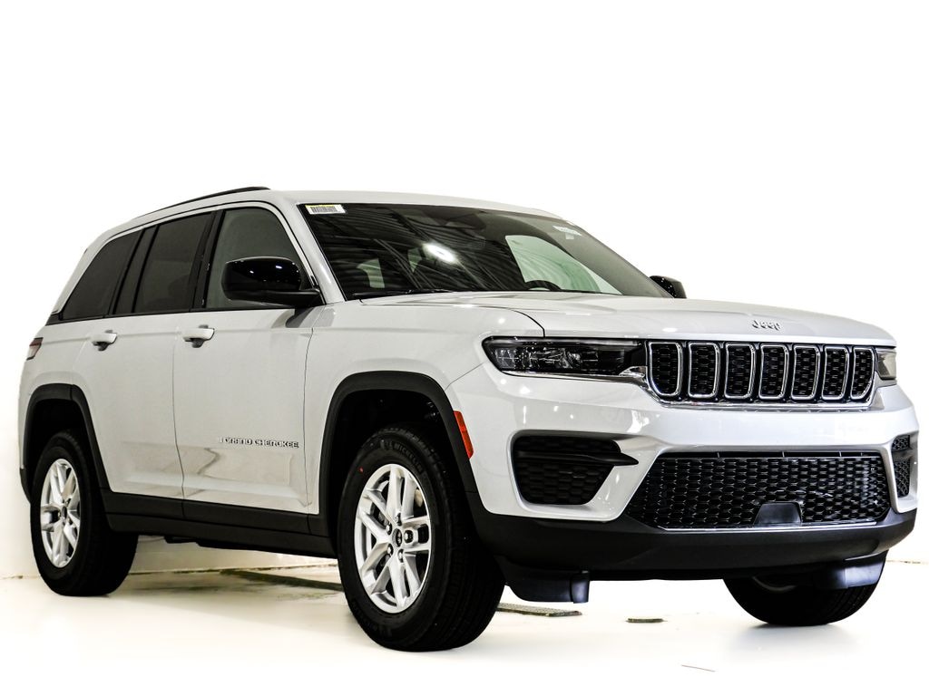 New 2026 Jeep Grand Cherokee LAREDO X 4X4 Sport Utility
