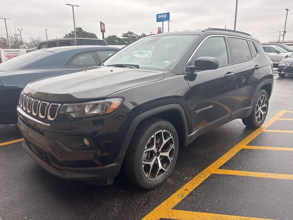 2024 Jeep Compass Latitude's photo