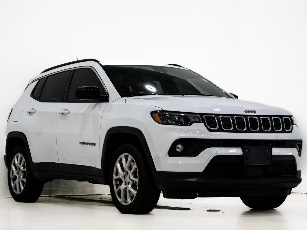 2024 Jeep Compass Latitude Lux