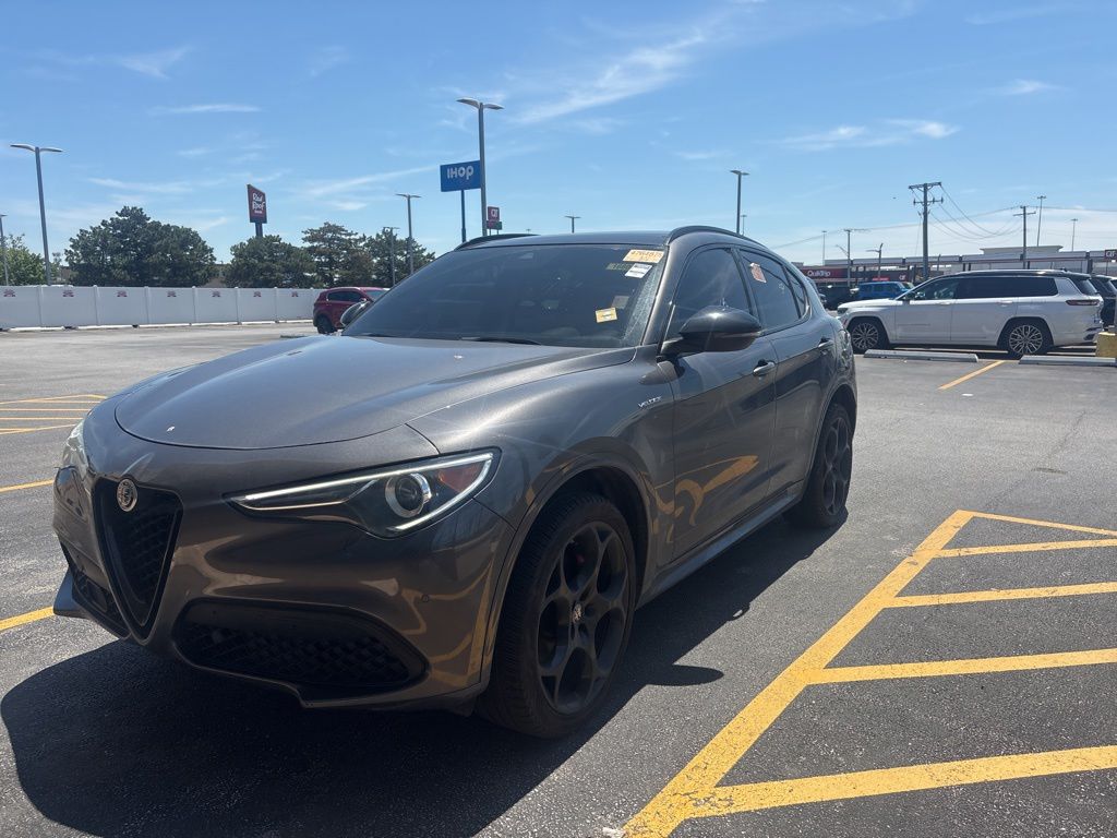 2023 Alfa Romeo Stelvio Veloce AWD's photo