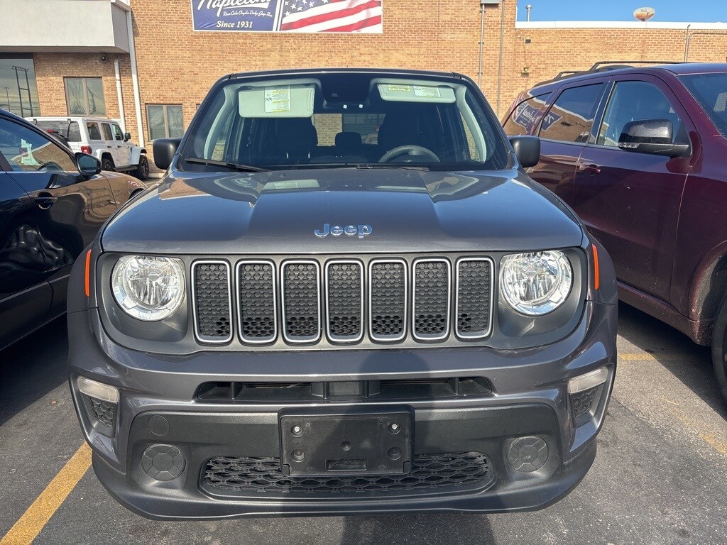 2023 Jeep Renegade Latitude photo 2