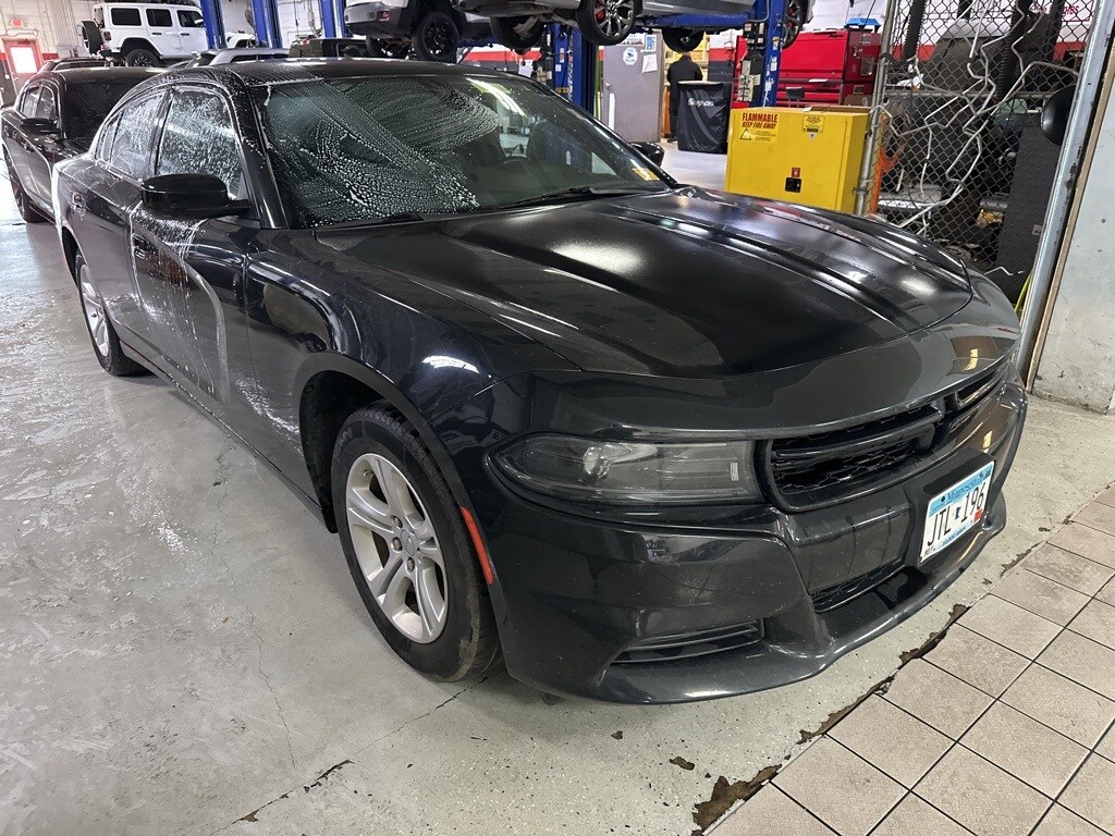 2022 Dodge Charger SXT photo 3