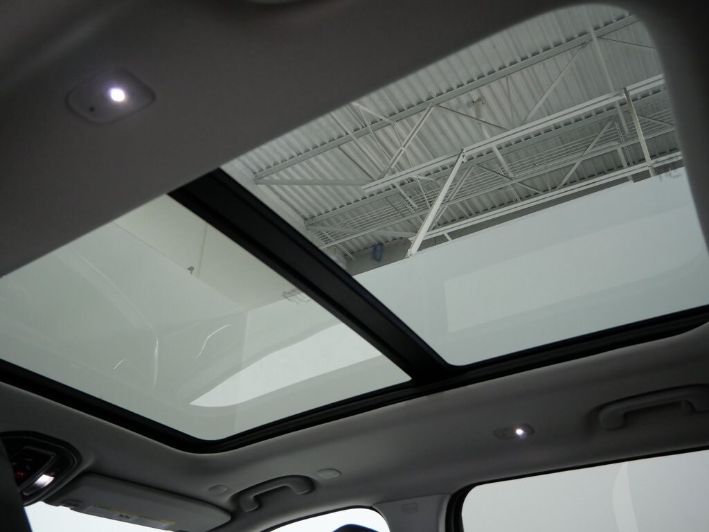 2023 Jeep Grand Cherokee Limited photo 2